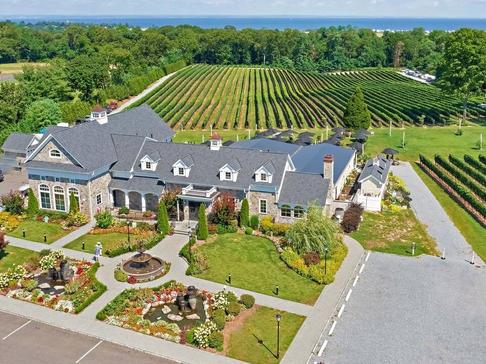Picture of Del Vino Vineyards