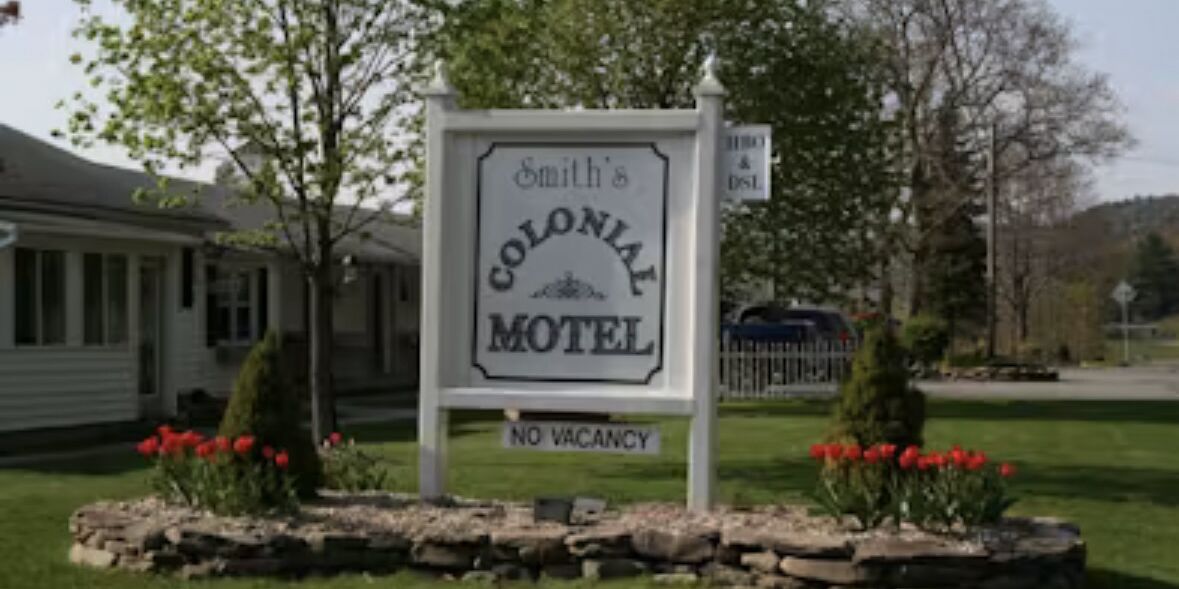 Picture of Smith's Colonial Motel