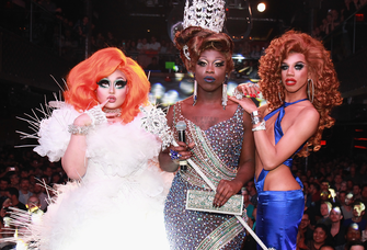 Rupaul's drag race queens drag show etiquette bachelorette party bach party