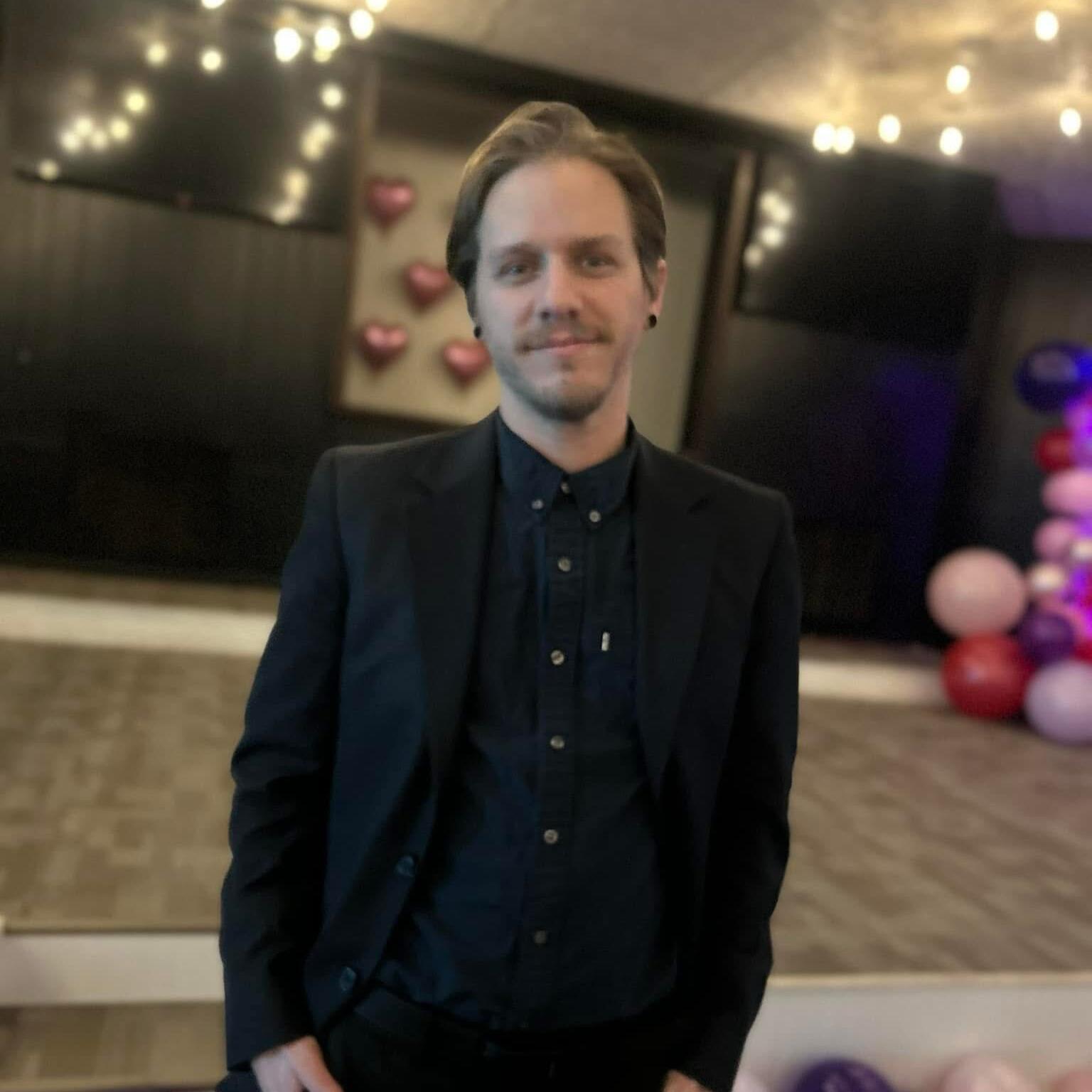Stefan R.