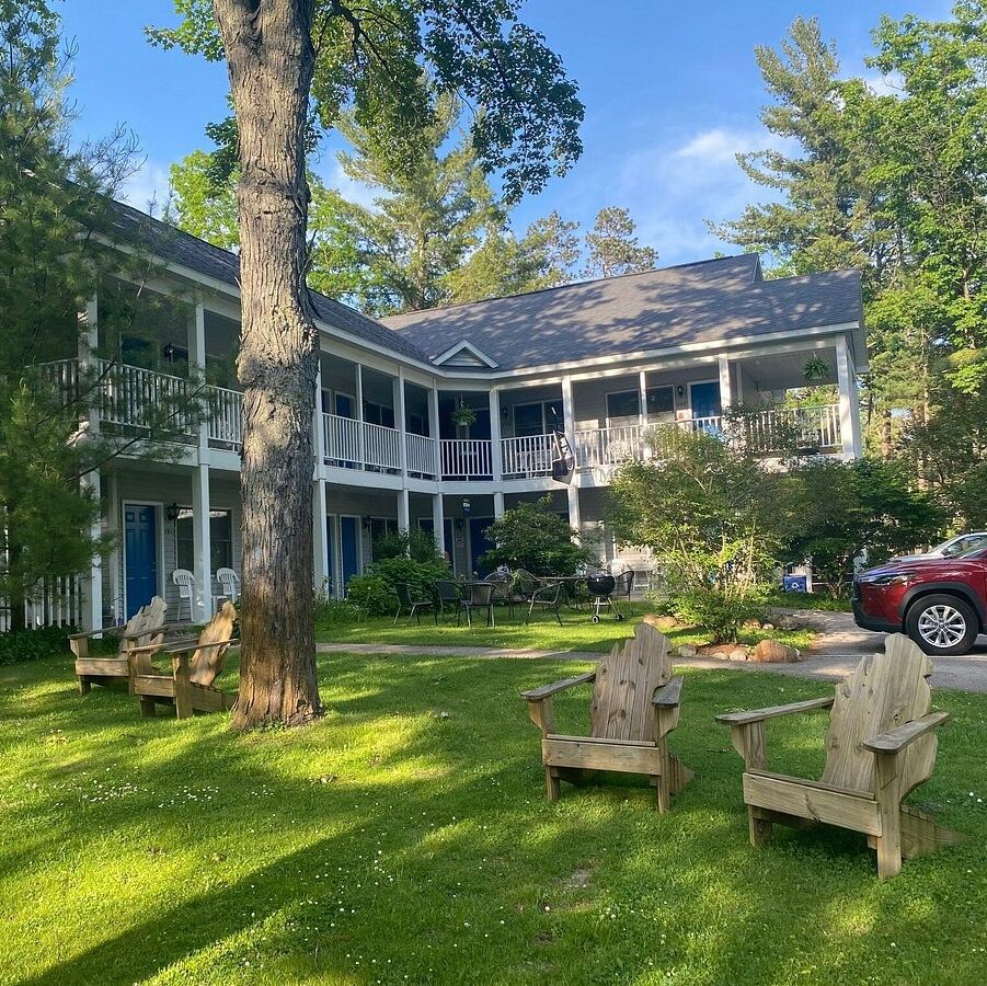Picture of M22 Inn - Glen Arbor