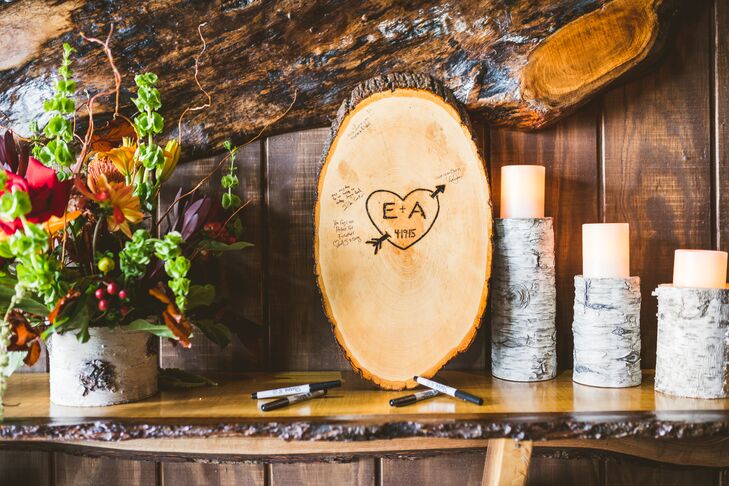 Even the guest book was made of wood. Ashley and Eric’s initials in a heart were placed at the center while guests took turns writing their names and sweet messages around it.