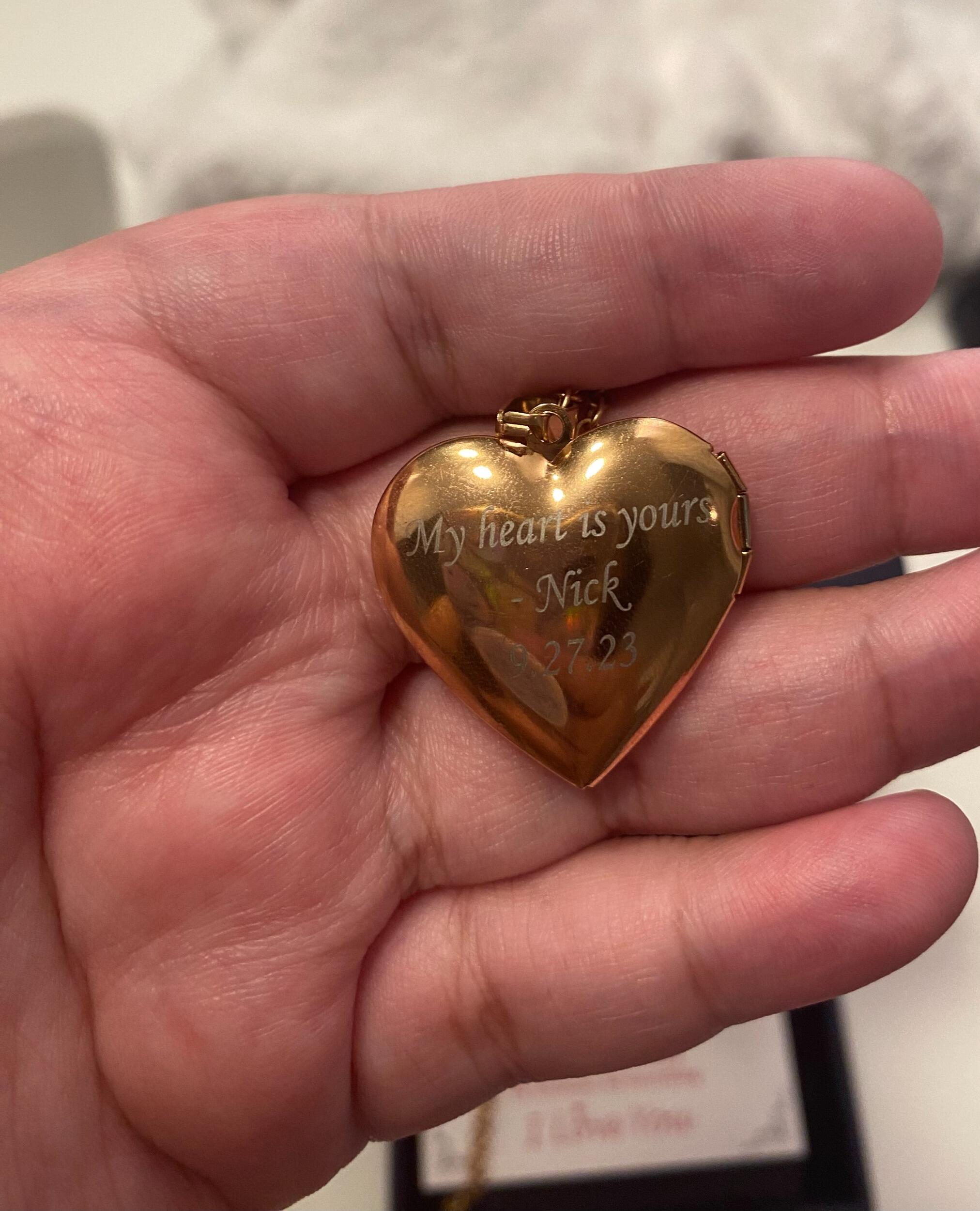 I took a flight to Charlotte to vacation with Nick. We celebrated our 1 year anniversary and his birthday. He gave me this special heart locket, and we got promise rings together. We had a lot of fun at Pins Mechanical, and I tried new things like BJ's Brewhouse, Mama Ricottas and even experience hurricane weather with a power outage included! I remember when I first got to CLT airport and we were trying to find each other. Nick walked all the way to my gate, then had to turn around and walk all the way back to me because I made it to the food court before he was able to get to my gate. He finally found me and said "You can't be standing here!" as a joke since I was nervous about where I could and couldn't stand in the airport (I didn't know at the time). 