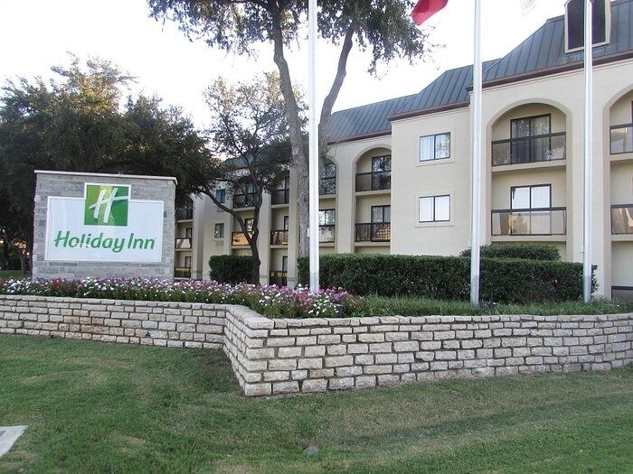 Picture of Groom's Hotel: Holiday Inn Irving - Las Colinas, an IHG Hotel
