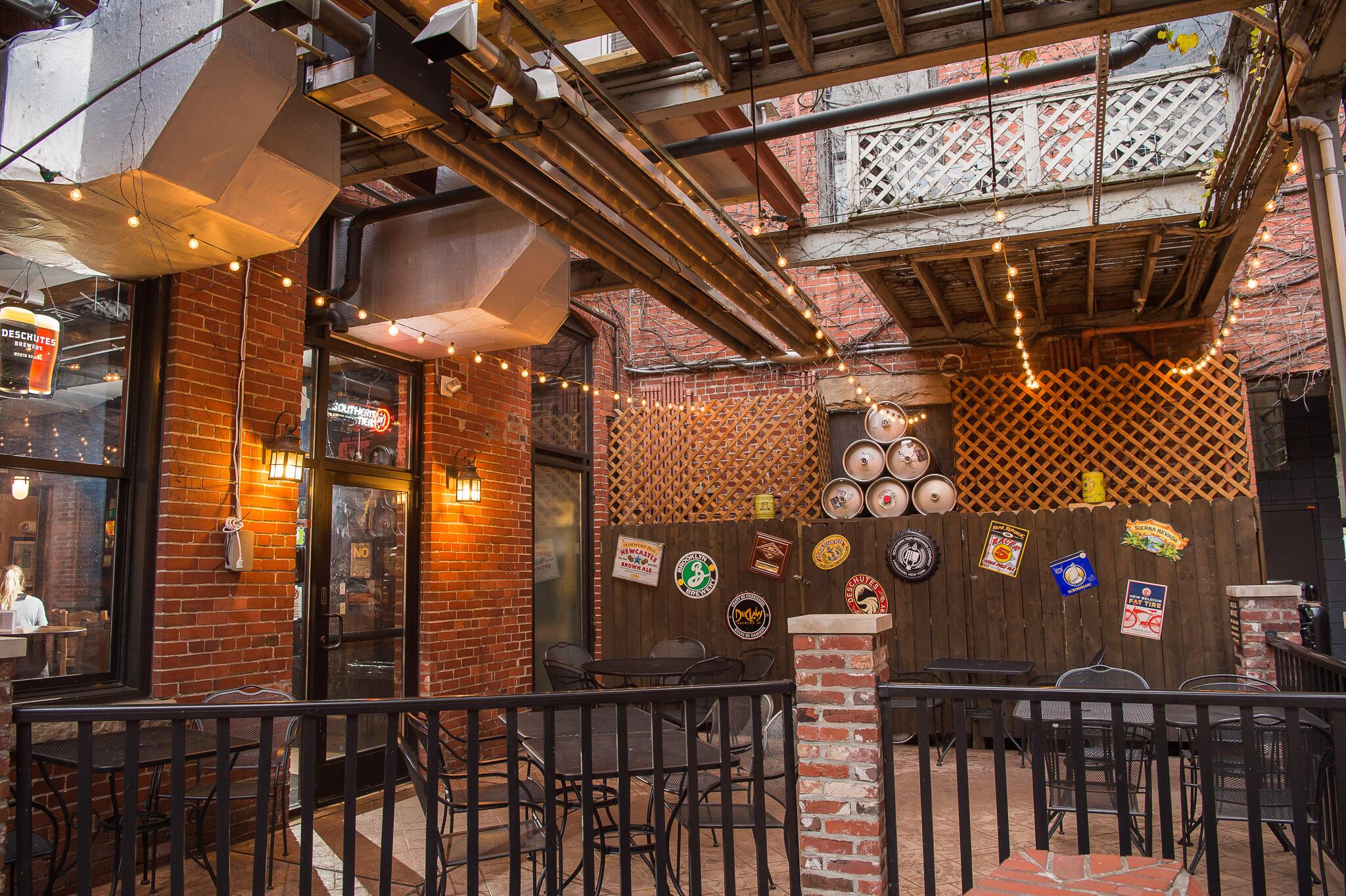 Picture of U Pick 6 Tap House