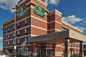 Picture of La Quinta Inn & Suites by Wyndham Edmond