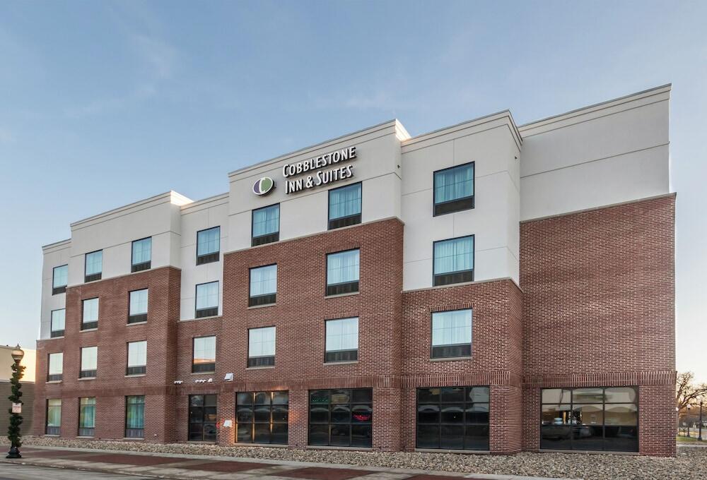 Picture of Cobblestone Inn & Suites - Waverly