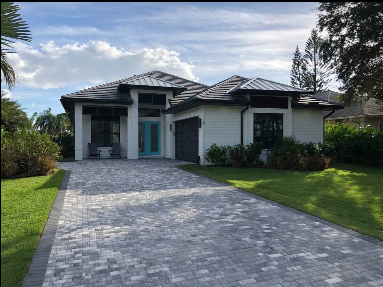Picture of Airbnb: BEACHWOOD HOUSE with POOL - NEW CONSTRUCTION!