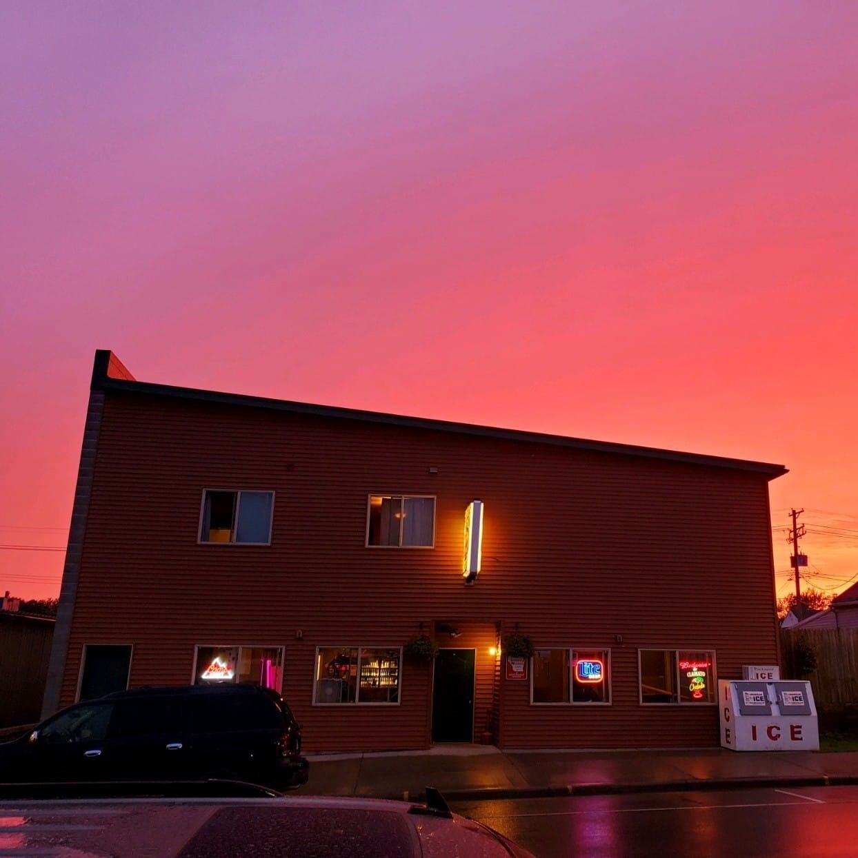 Picture of Sun Up Saloon