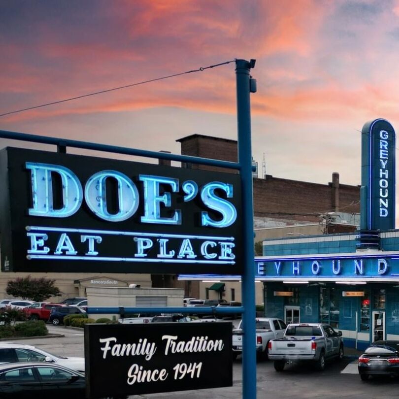 Picture of Doe's Eat Place