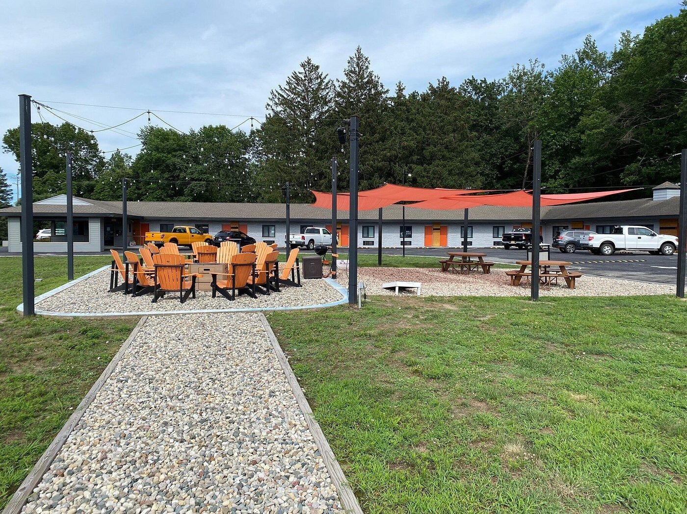 Picture of 4411 Inn & Suites