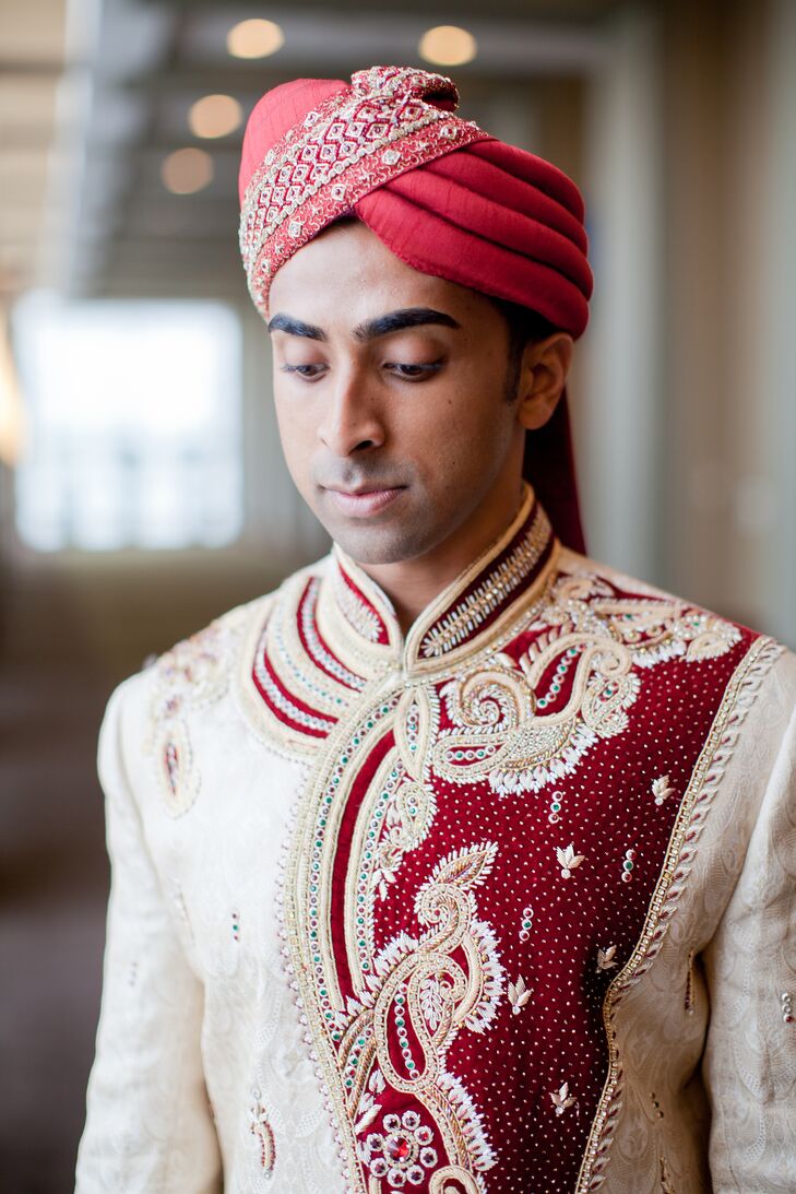 Traditional Red Groom\'s Safa